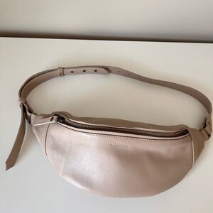 Mandrn Atlas Bone Belt Bag